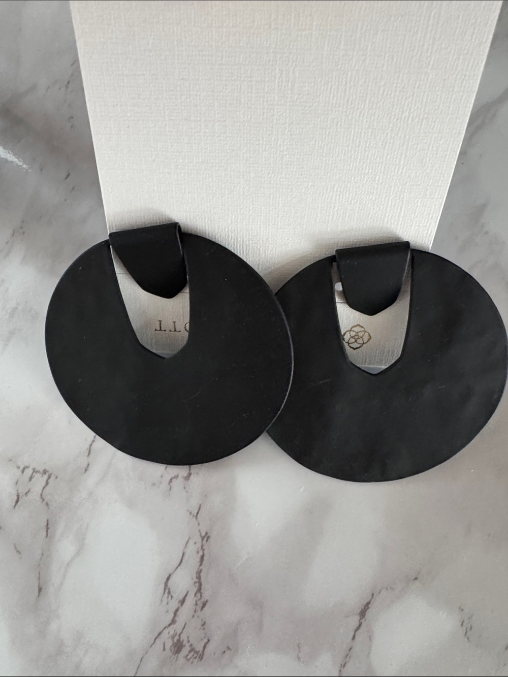 NWOT Kendra Scott Diane Large Disc Earrings - Picture 4 of 7